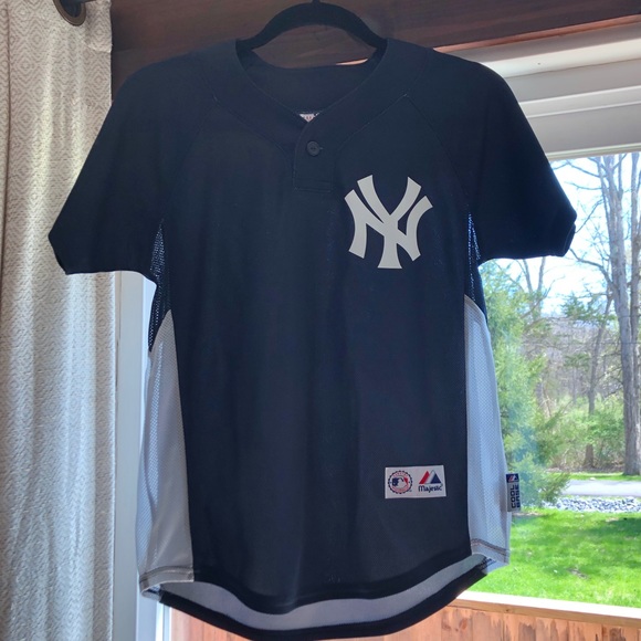 Majestic Tops - Yankee Jersey